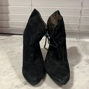 Ankle boots with heel